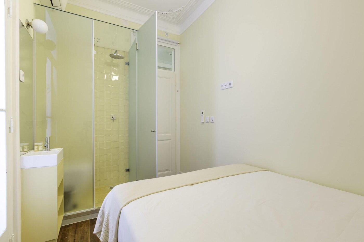 1898-Home---Suites-Room-29