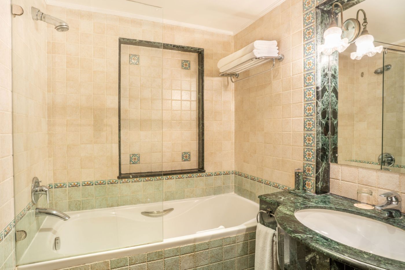 Novotel Bahrain Al Dana Resort 18.09