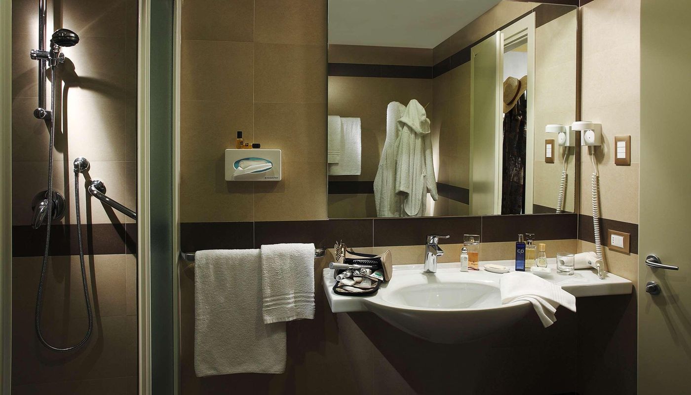 Best-Western-Grand-Htl-Guinigi-Room-31