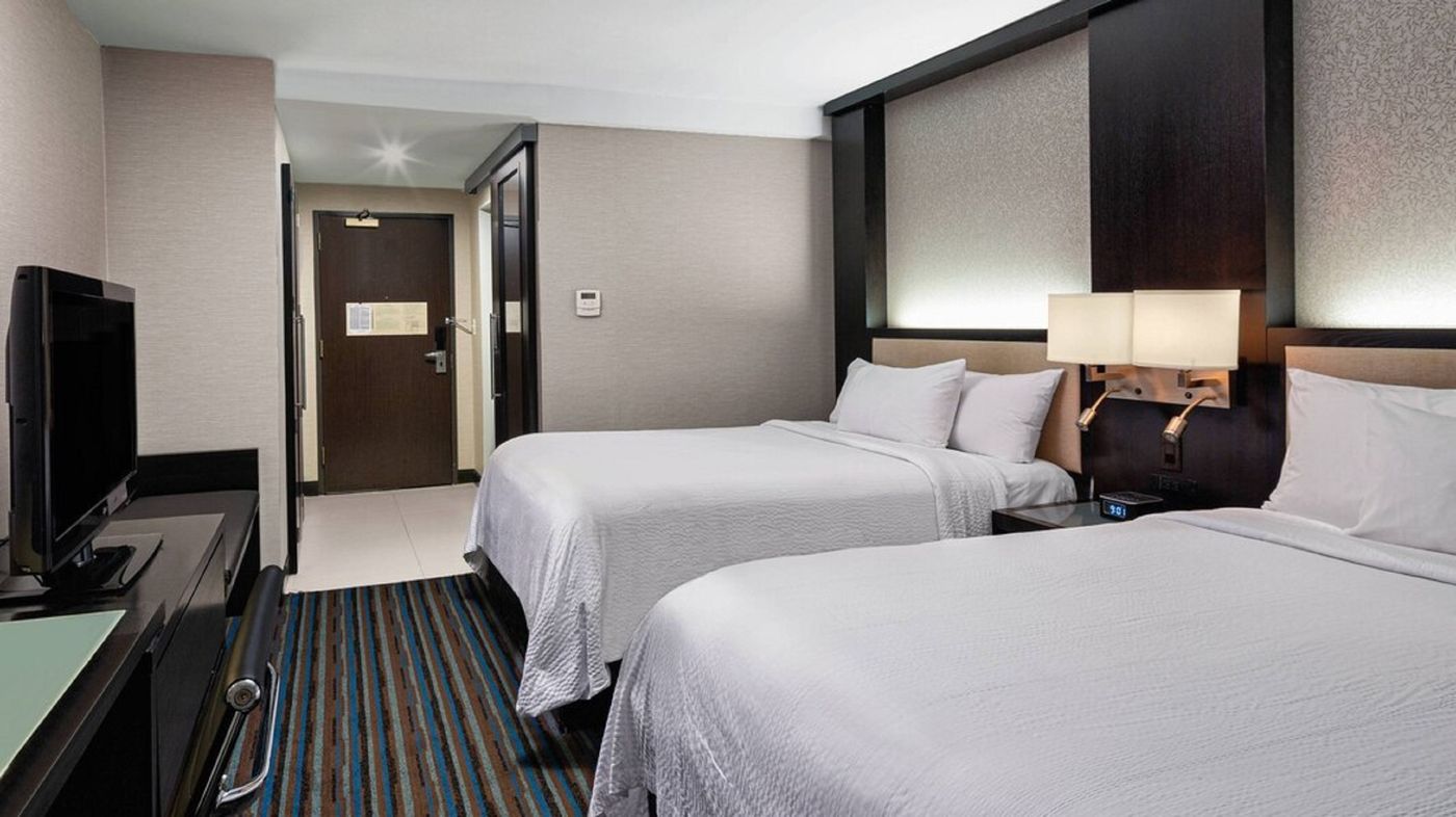 Courtyard-By-Marriott-New-York-Manhattan-Times-Squ-Room-27