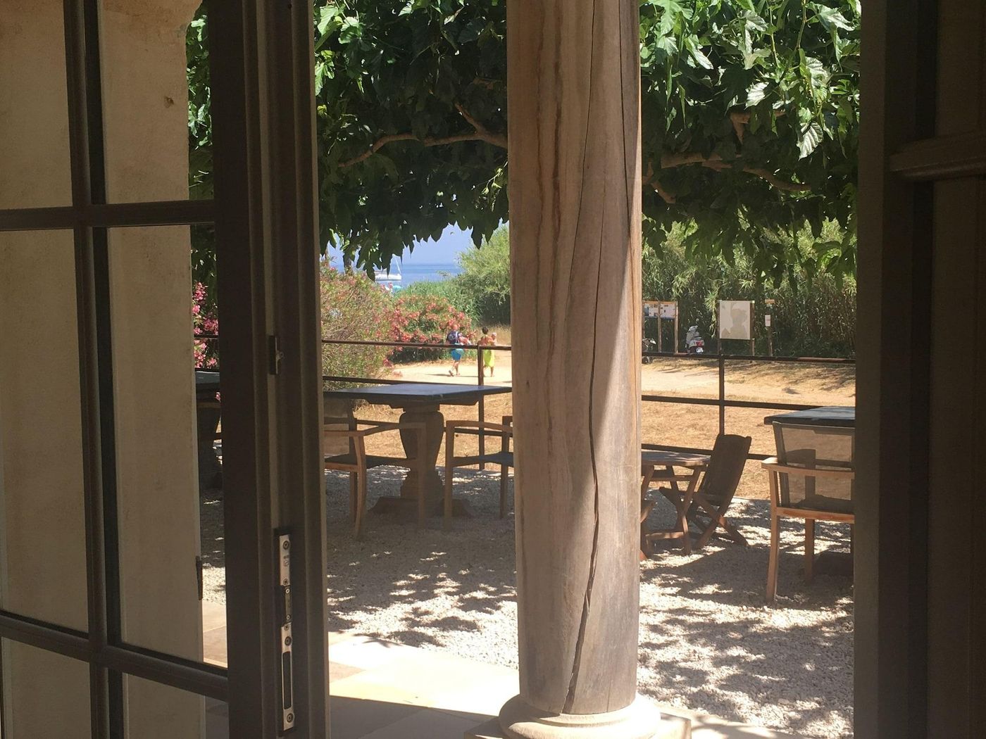 Le-Clos-Des-Sept-Palmiers-General-view-17