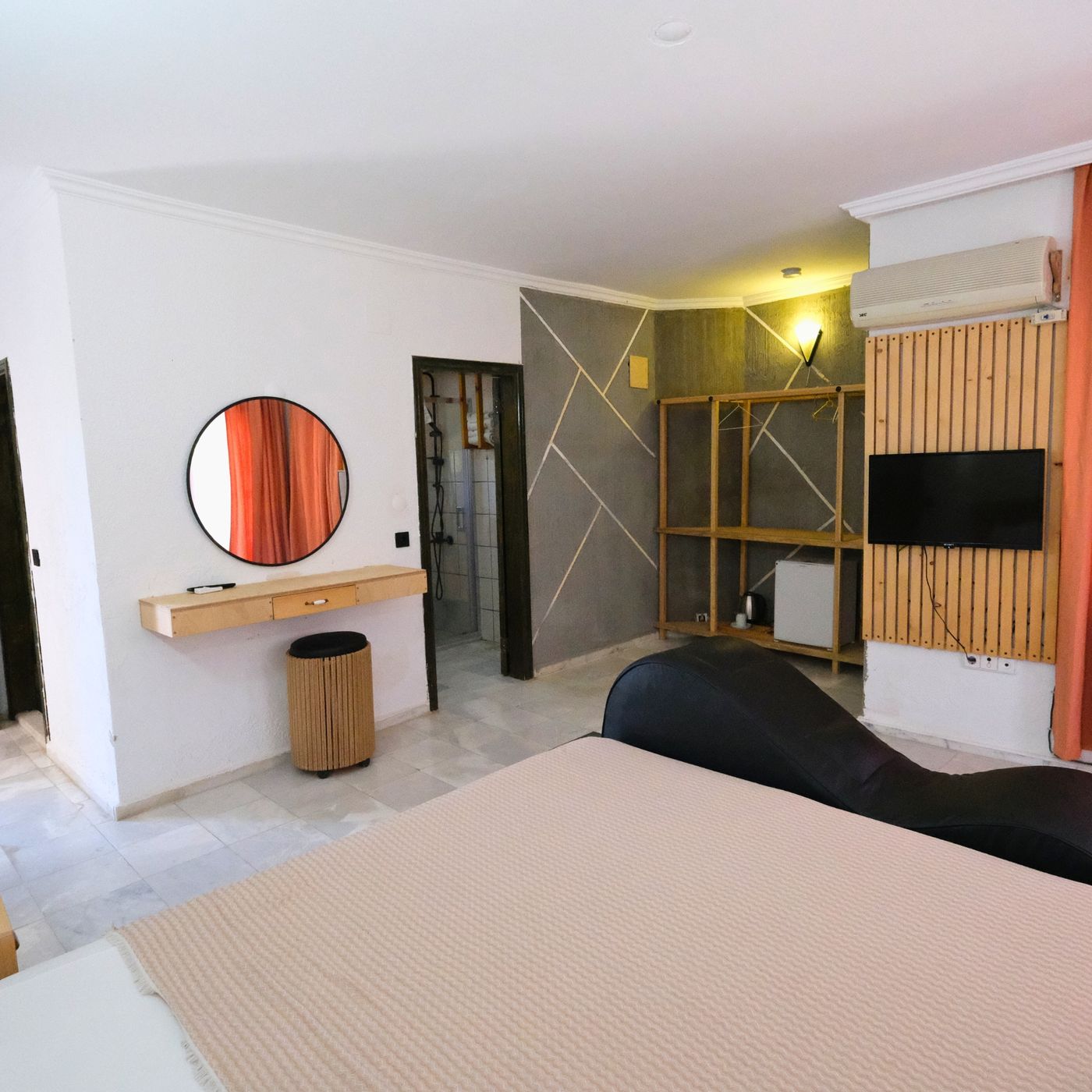 Club-Mel-Holiday-Resort-Room-60
