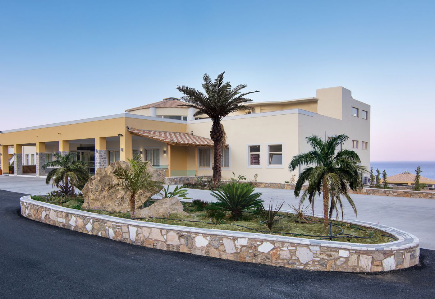 Grand-Blue-Beach-Hotel-General-view-18