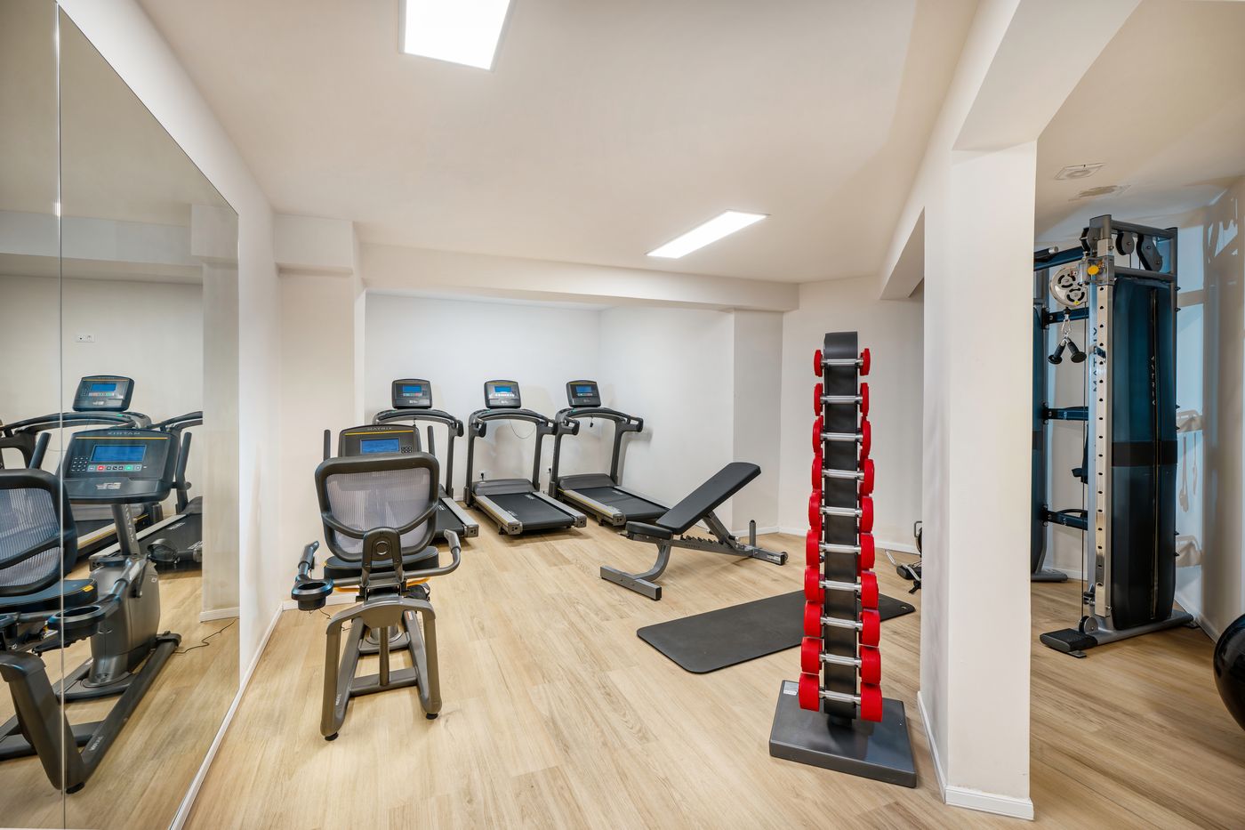 Minos-Hotel-Sports-and-Entertainment-57