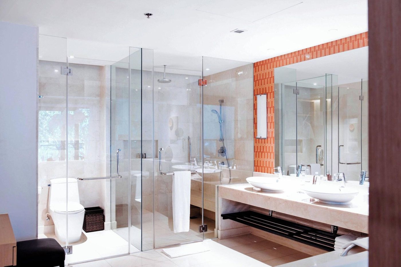 Renaissance-Phuket-Resort---Spa-Room-54