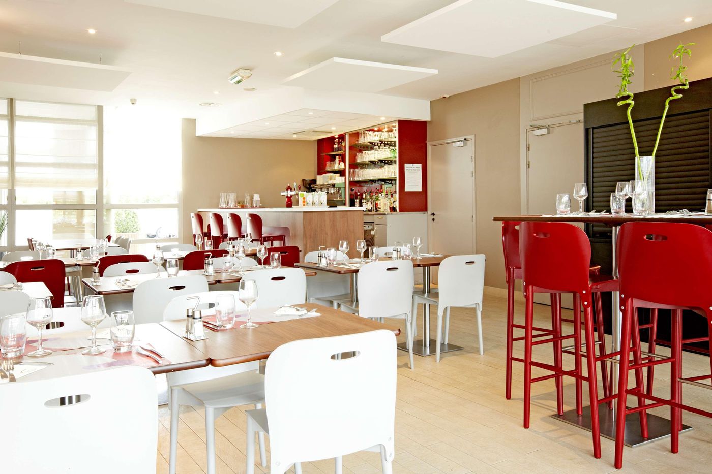 CAMPANILE-MARNE-LA-VALLEE--------Bussy-Saint-Georges-Restaurant-24