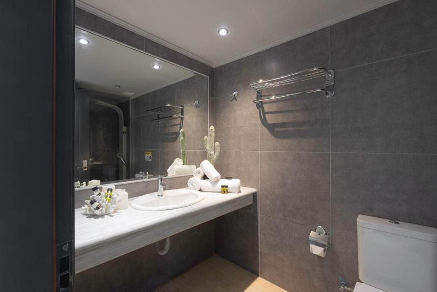 La-Piscine-Art-Hotel---Adult-Only-Room-40