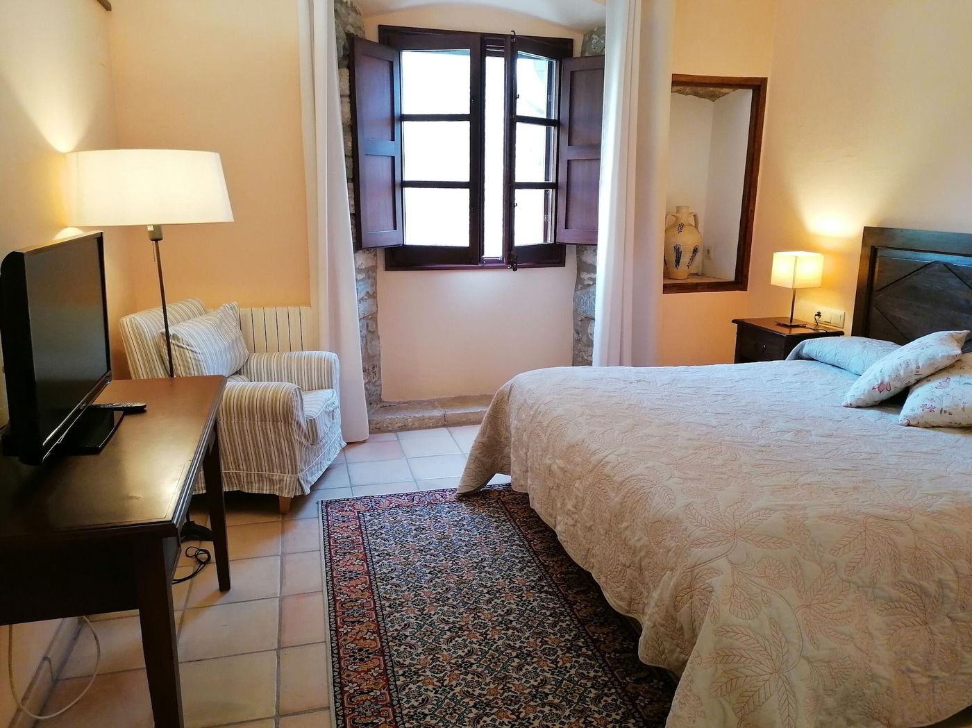 La-Sala-De-Camos-Room-18