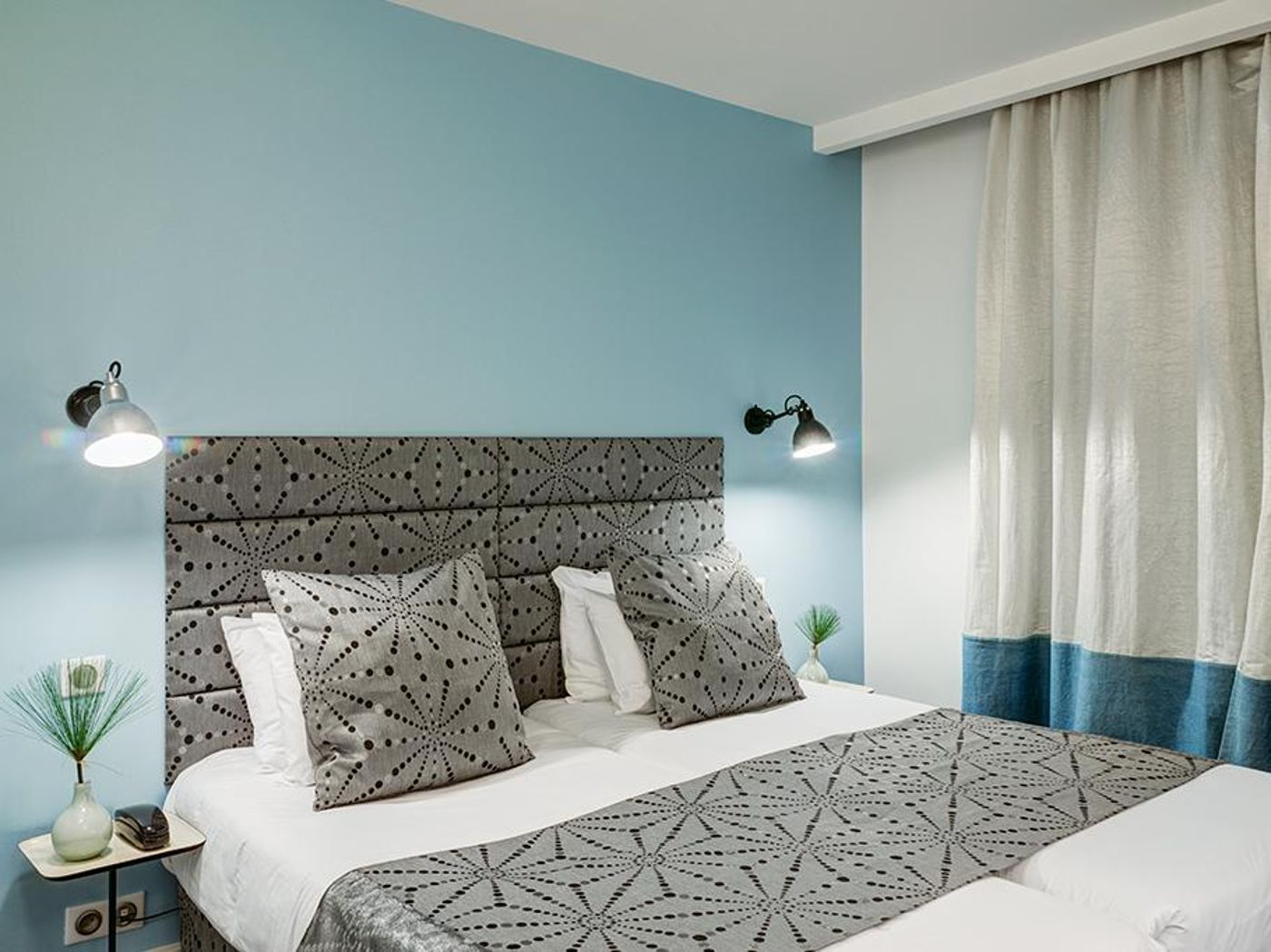 Astoria-Astotel-Room-19