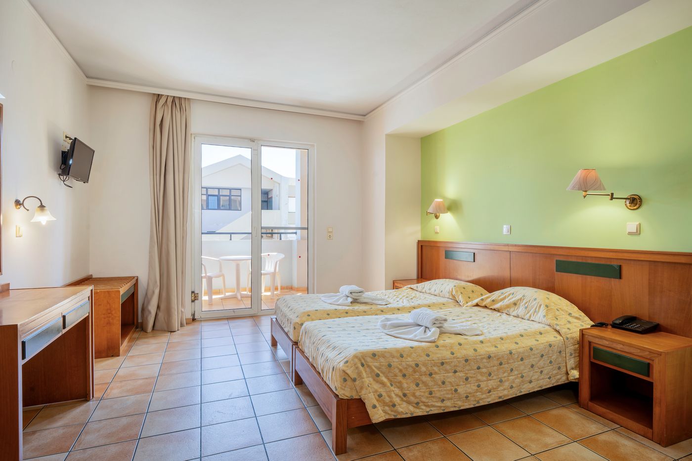 Lefkoniko-Bay-Room-9