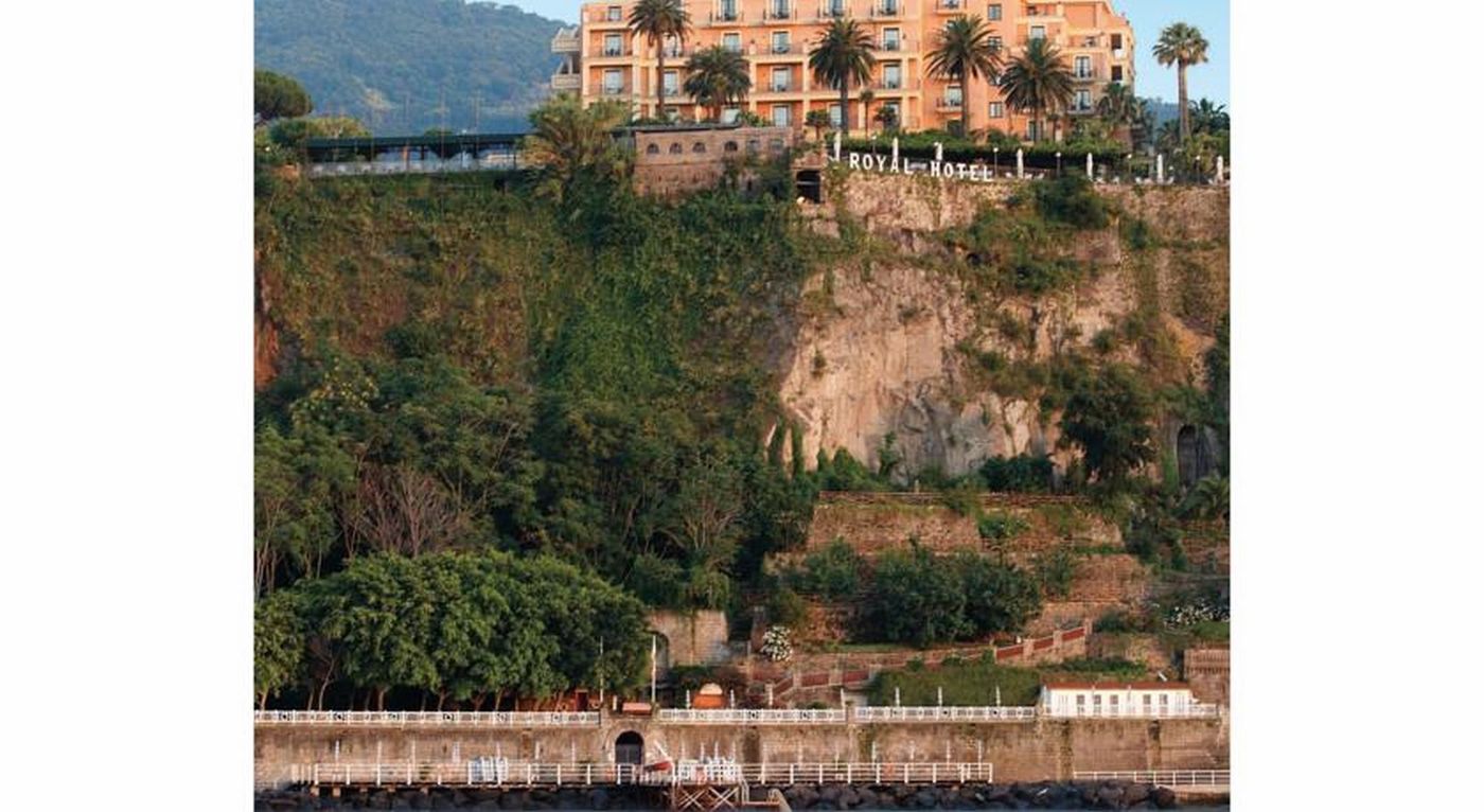 Grand-Hotel-Royal-General-view-76