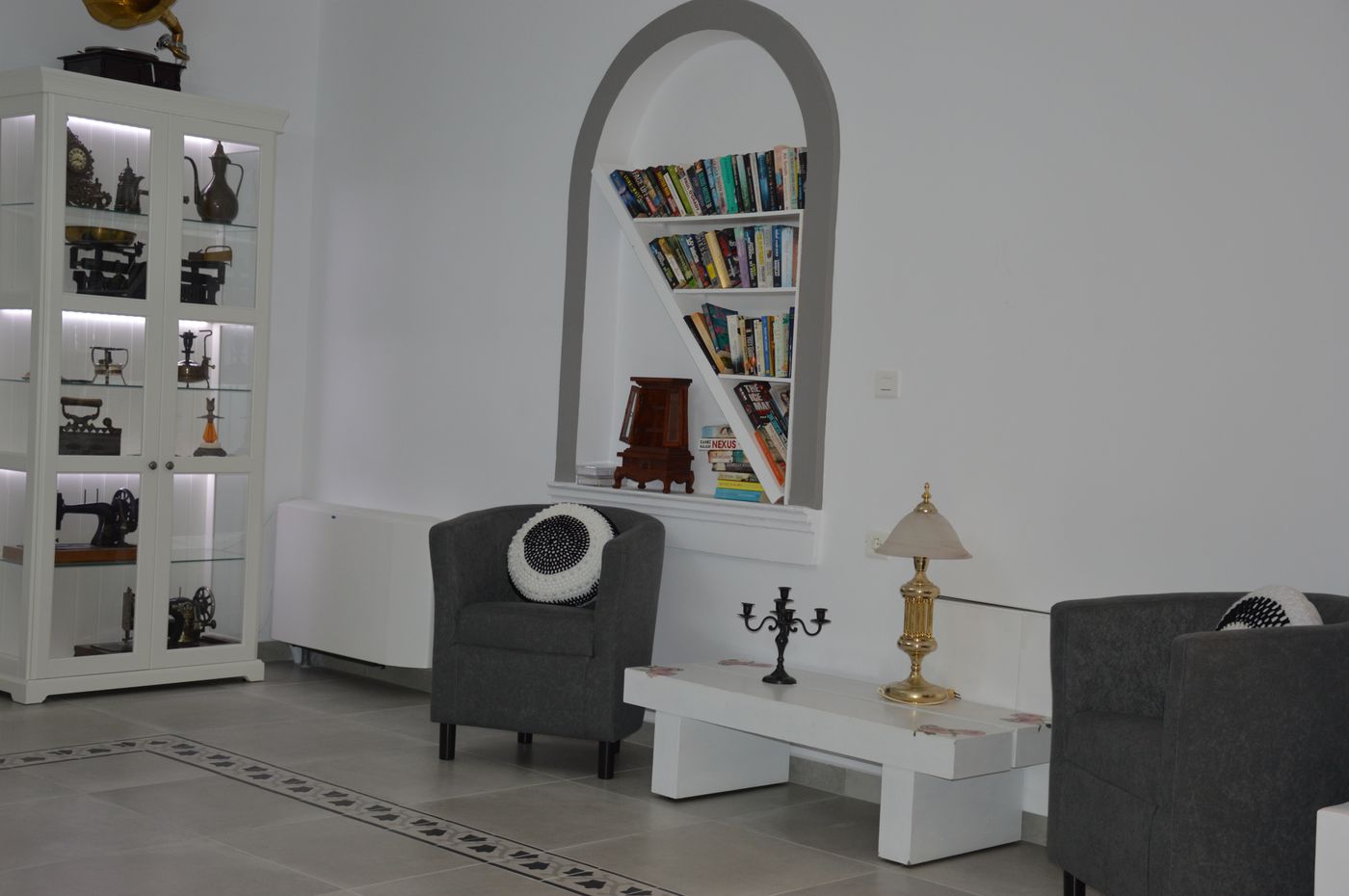 Villa-Olympia-Lobby-57