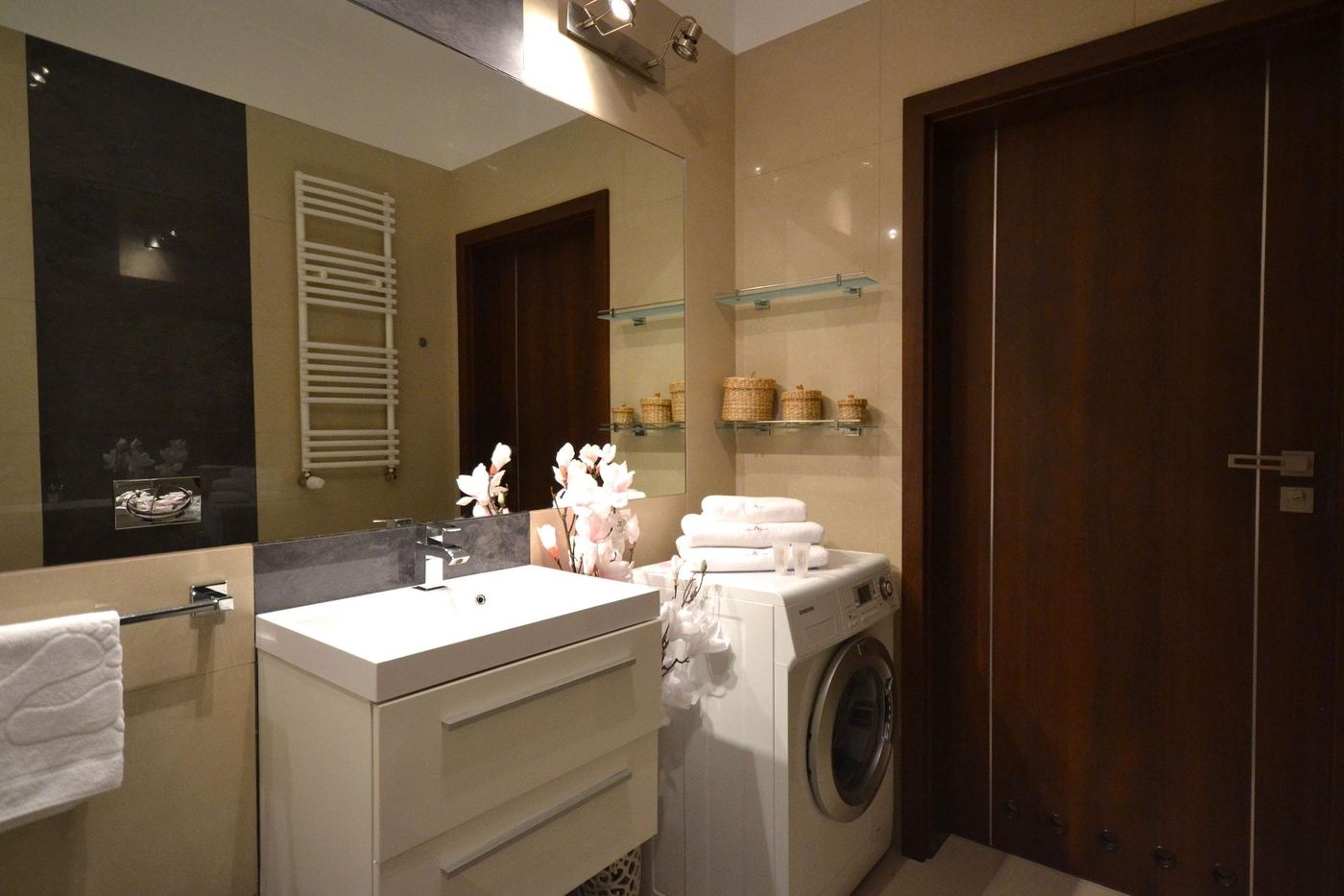 Senator-Warsaw-Apartments-Room-50