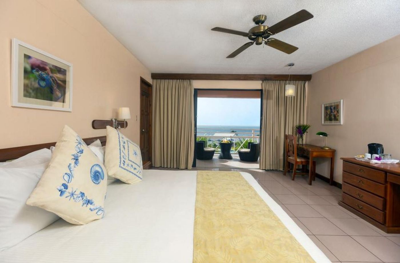 Le-Grand-Courlan-Spa-Resort-Room-17