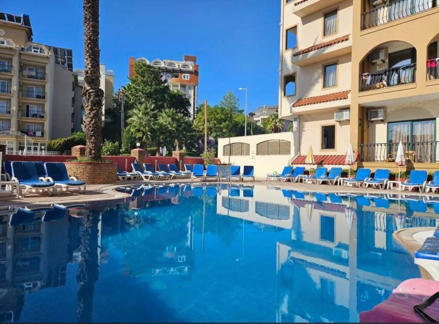 Club Meridmar Apartments