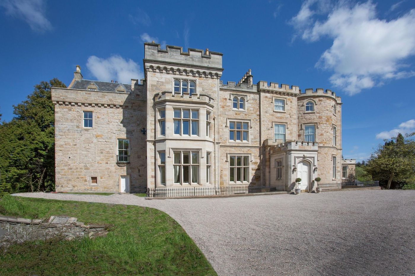 Crossbasket Castle-United Kingdom-Glasgow-General view-2