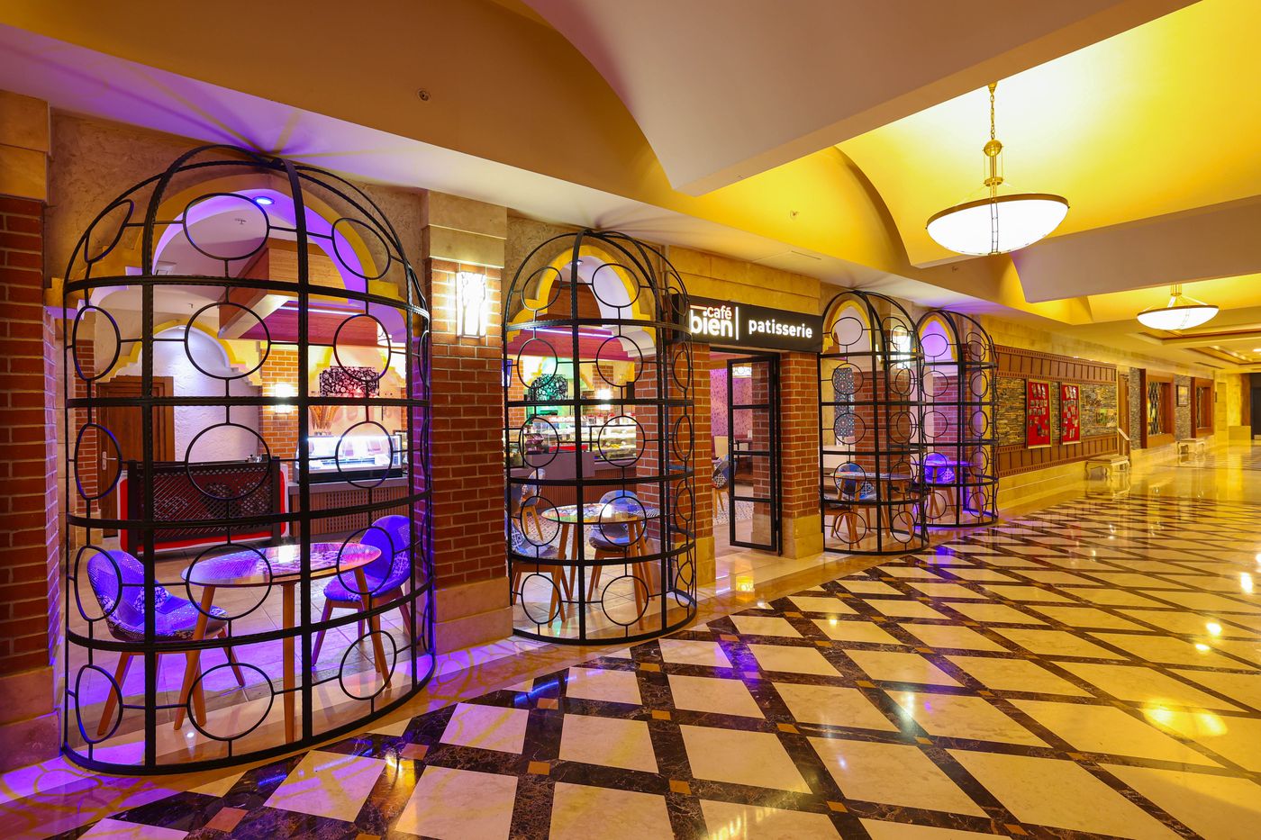 Crystal-Family-Resort-Restaurant-42