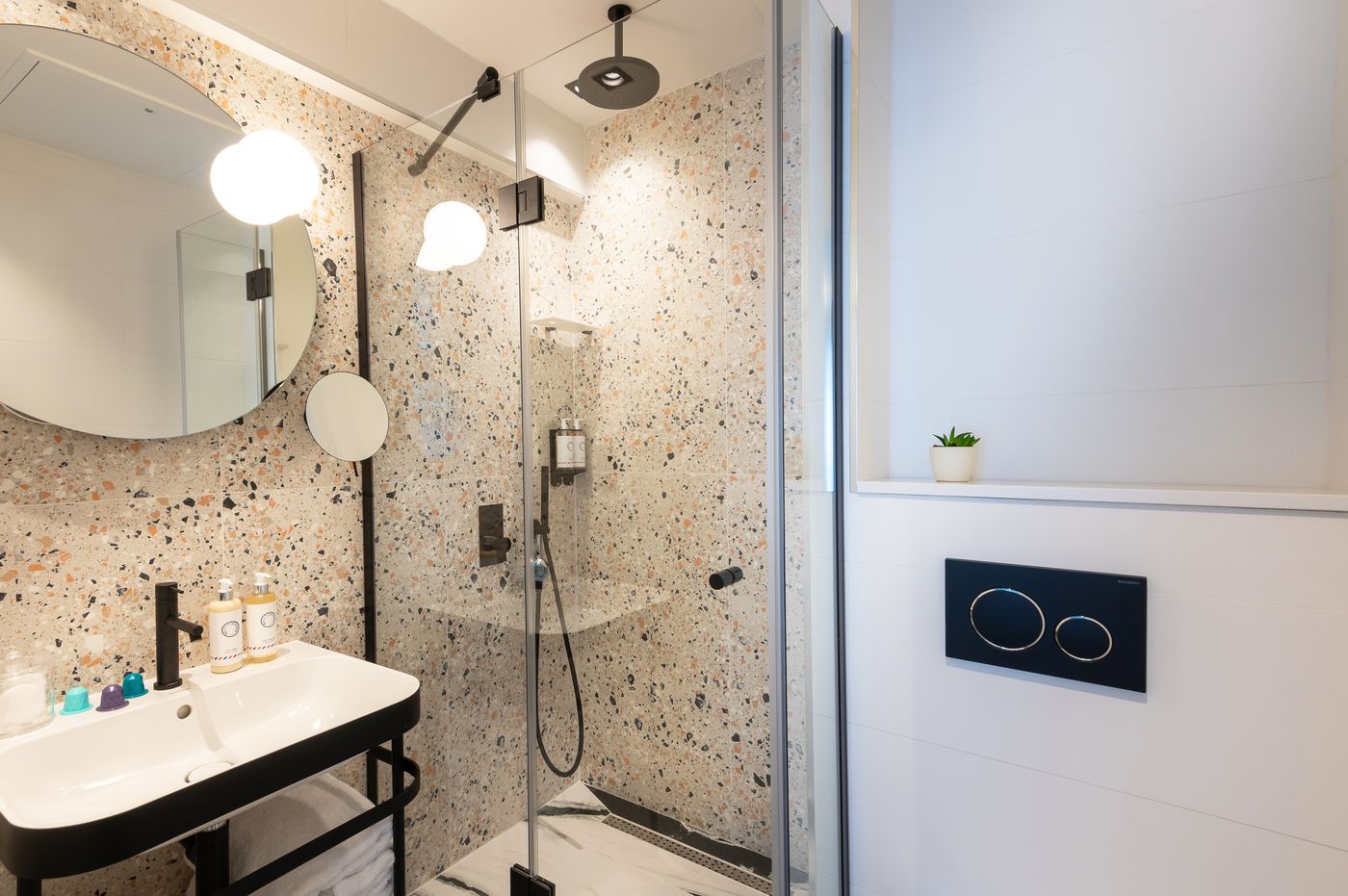 Hotel-Amoi-Paris-Room-29