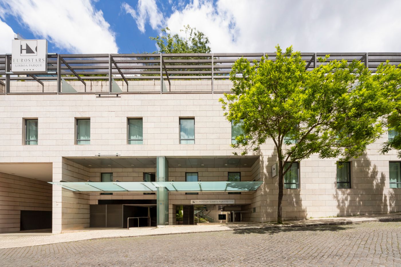 Eurostars-Lisboa-Parque-Hotel-General-view-36