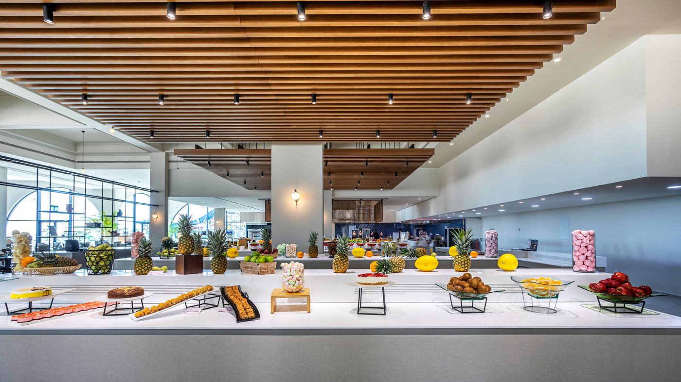 Louis-Phaethon-Beach-Restaurant-42