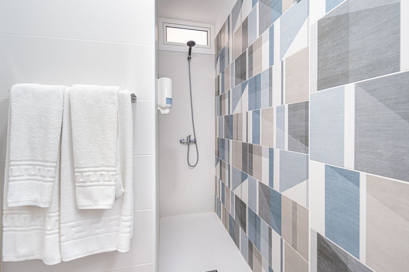 Tenerife-Ving-Room-19