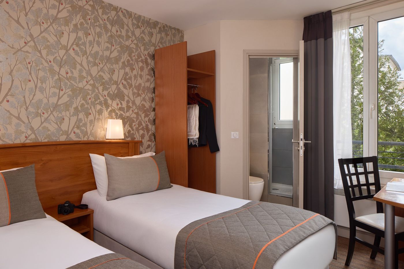 Timhotel-Tour-Eiffel-Room-7