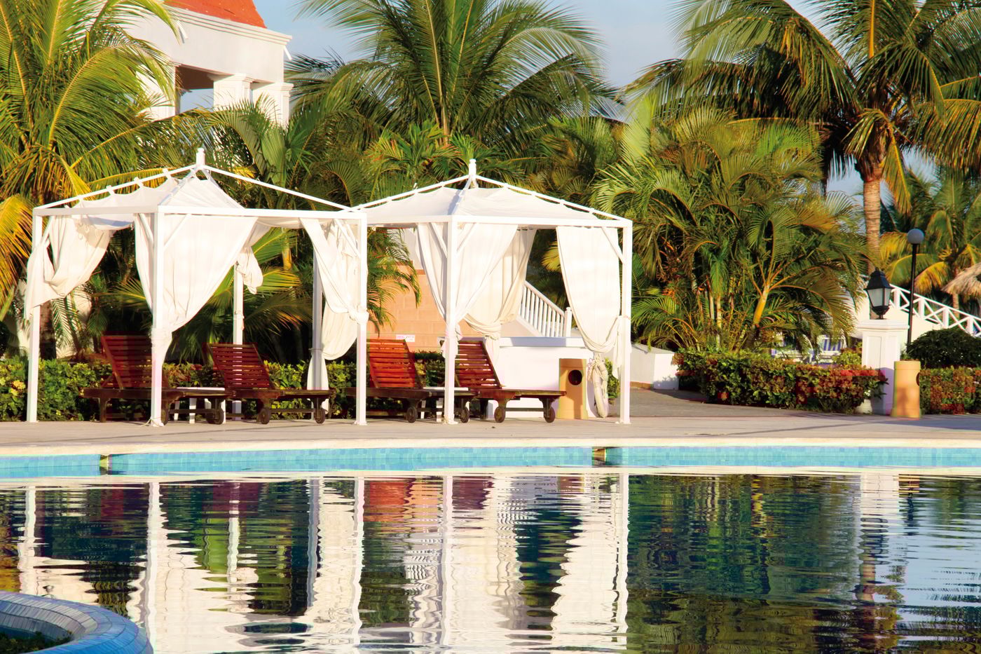 Luxury-Bahia-Principe-Runaway-Bay-All-Inclusive-Adults-Only-Pool-5