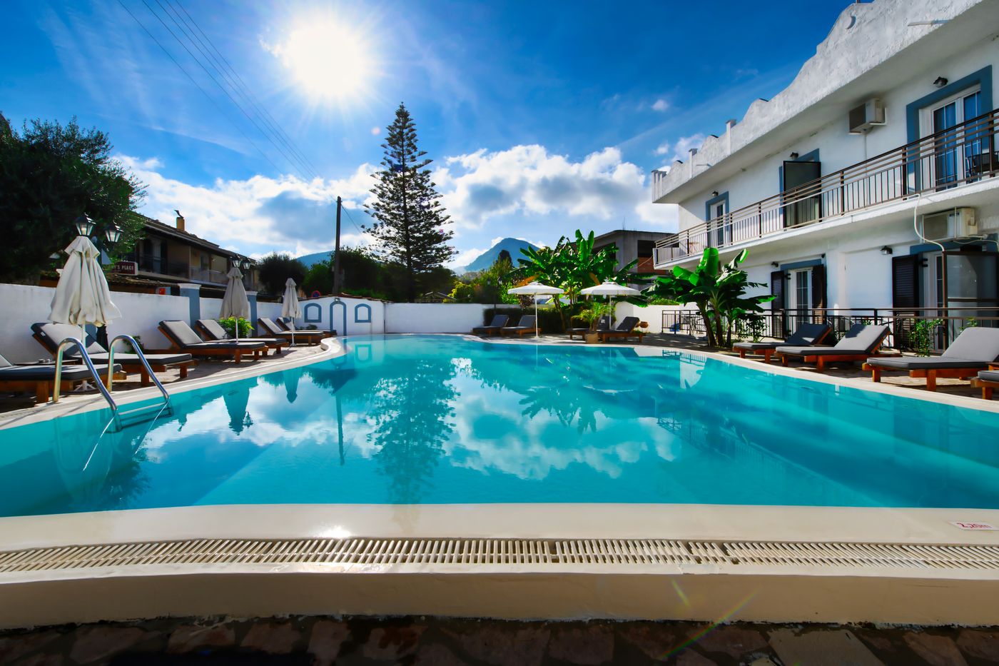 Aquarius-Beach-Hotel-General-view-5