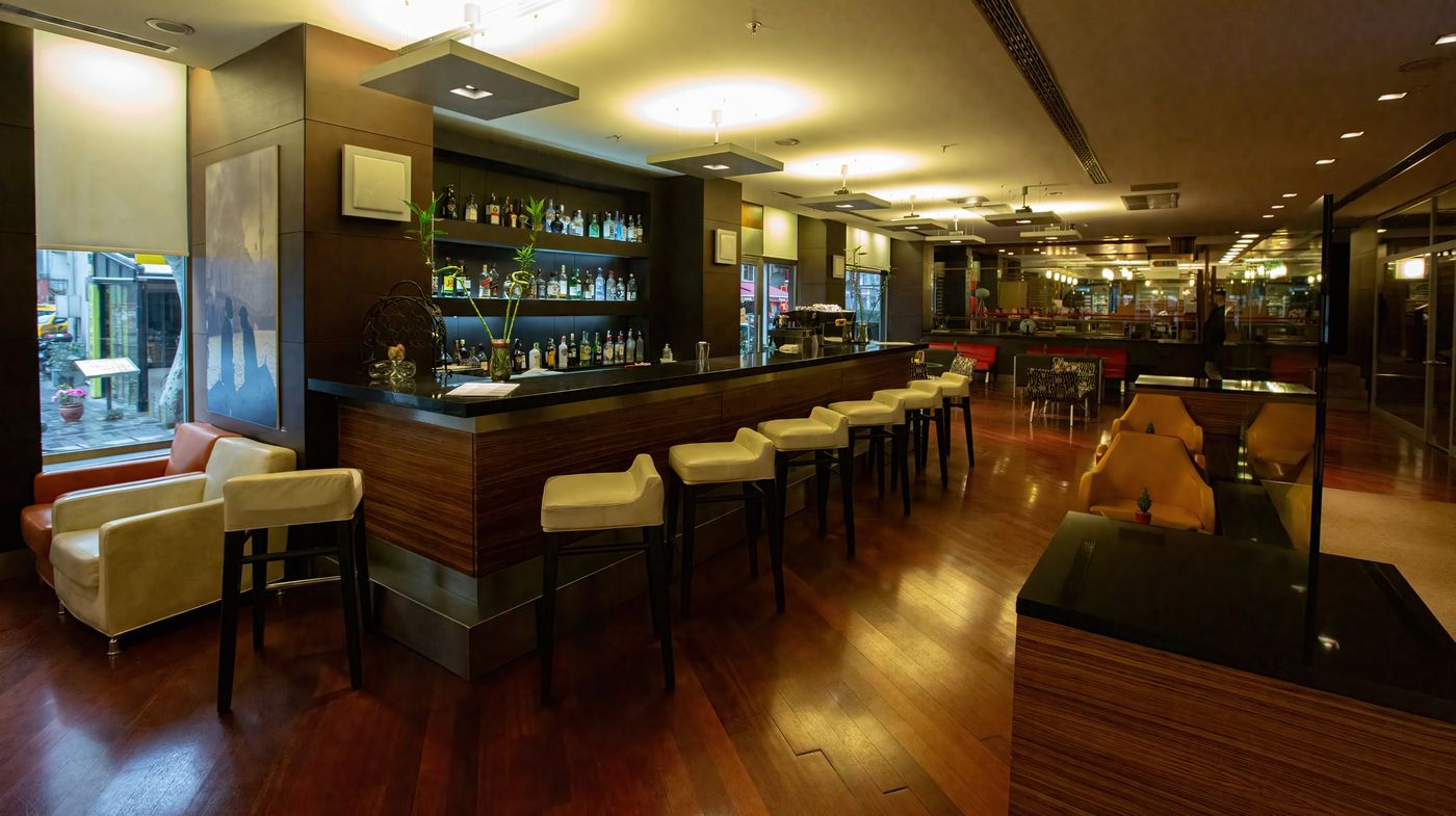 Point-Hotel-Taksim-Bar-18