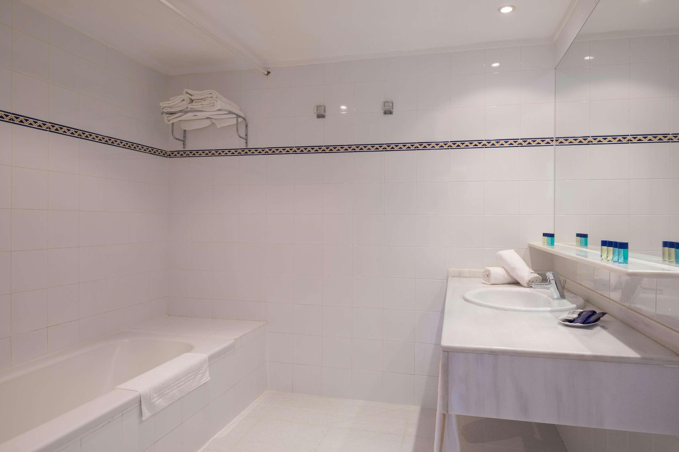 htop-Caleta-Palace-Room-37