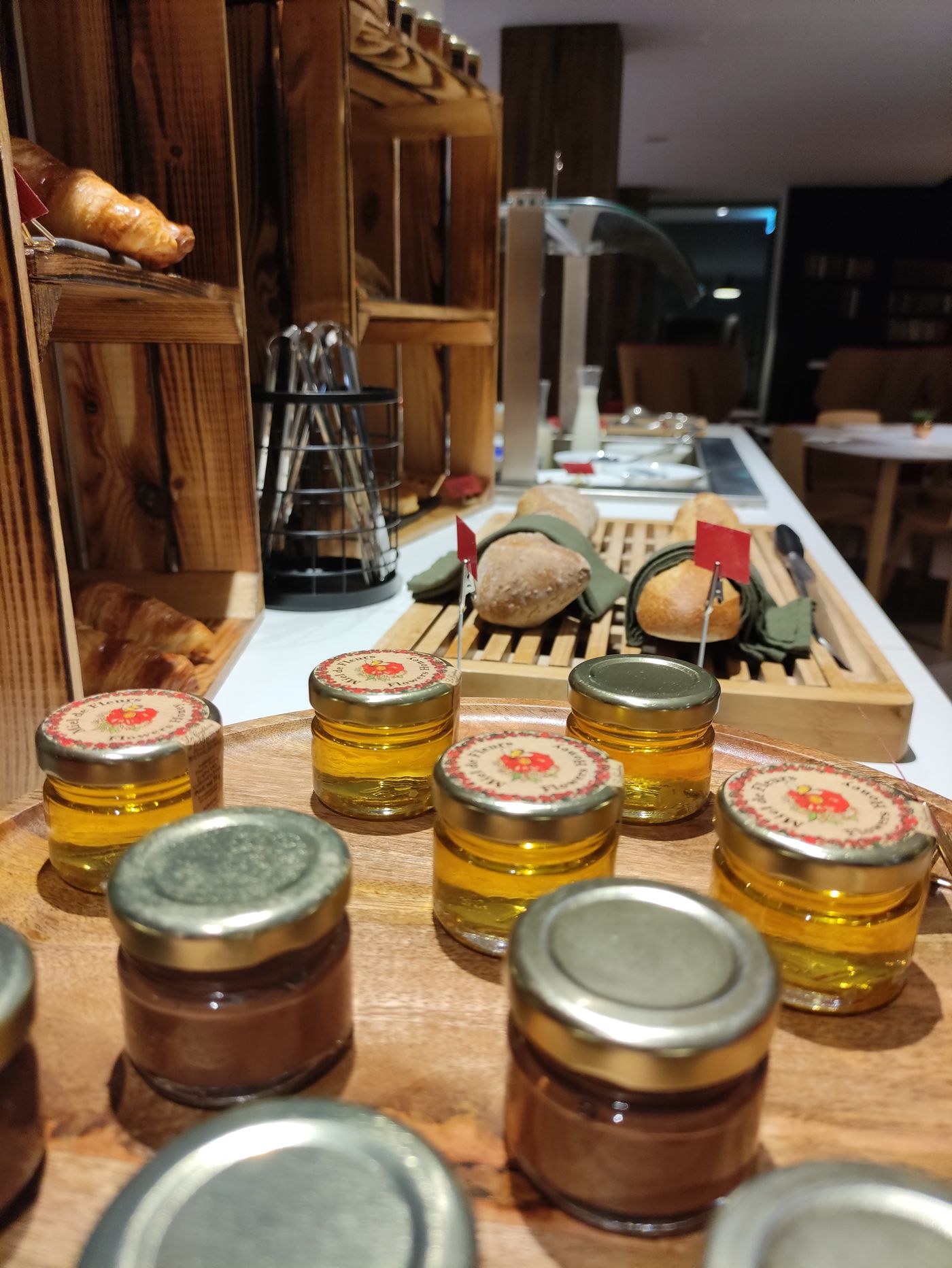 Home-Swiss-Hotel-Restaurant-64