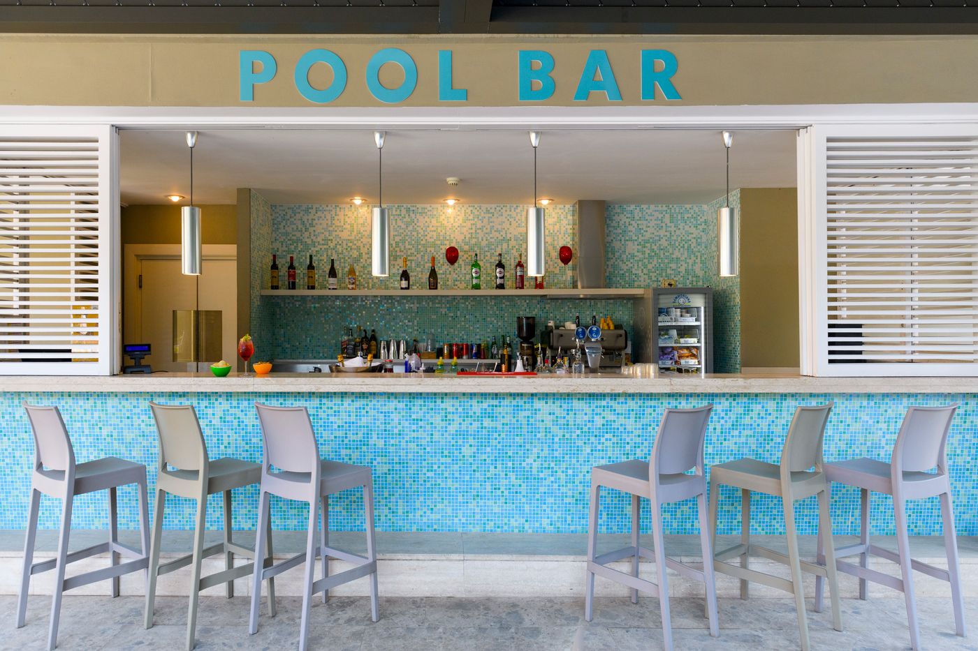 Crowne-Plaza-Rome---St--Peter-s-Bar-23