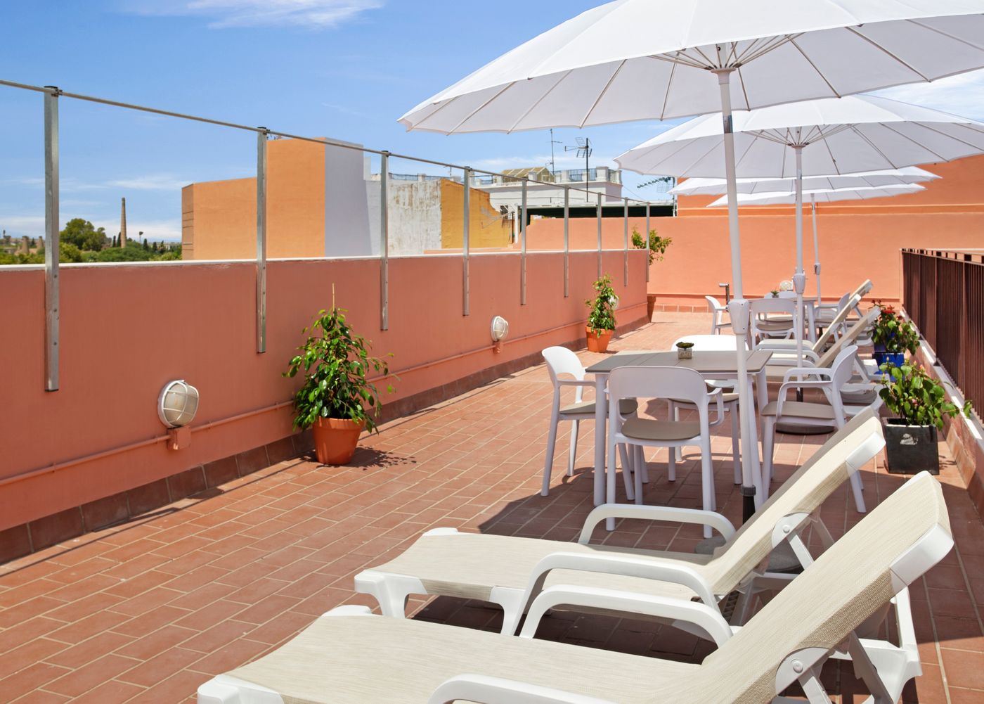 Apartamentos Metrópolis Sevilla - Spain - SEVILLA - Terrace - 1