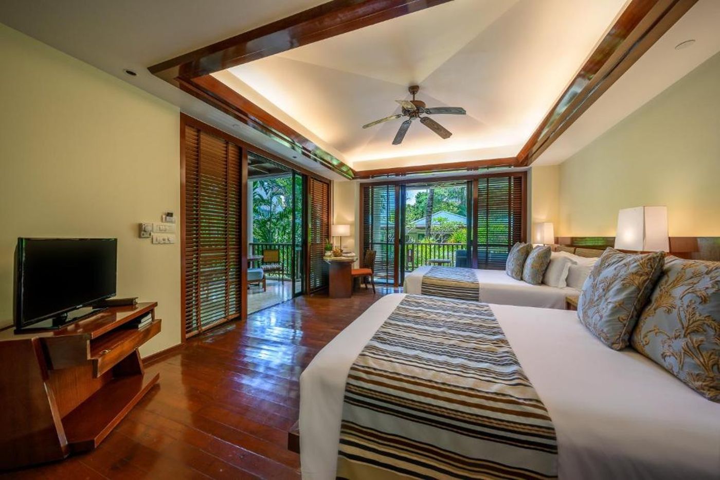 Centara-Grand-Beach-Resort-and-Villas-Krabi-Room-18
