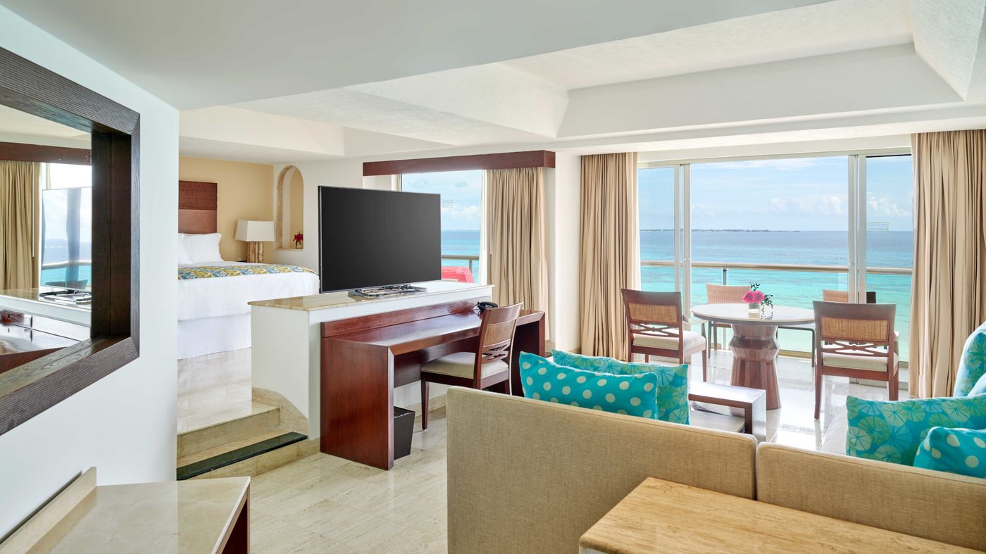 Grand-Fiesta-Americana-Coral-Beach-Cancun-Resort-Room-10