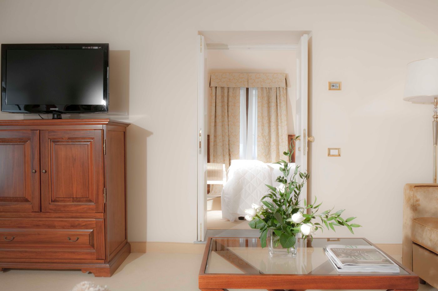 Golden-Tower-Hotel---Spa-Room-58