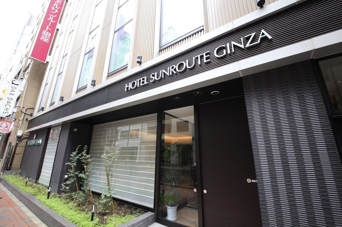 Hotel Sunroute Ginza-Japan-Tokyo-General view-9