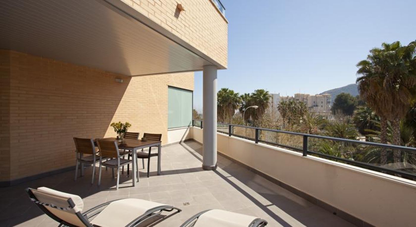 Boulevard and Cafe Apartments