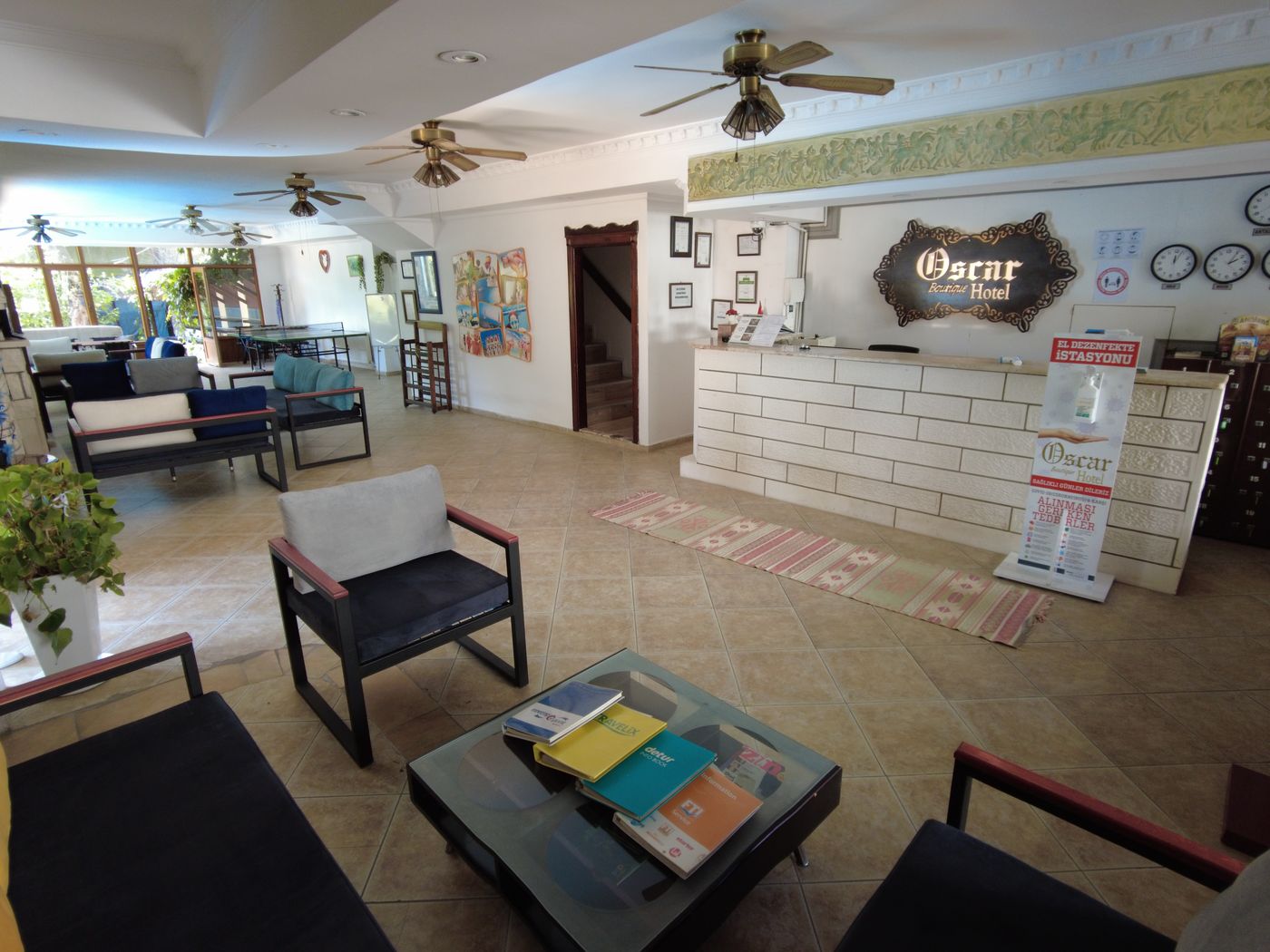 Oscar-Boutique-Hotel-Lobby-57