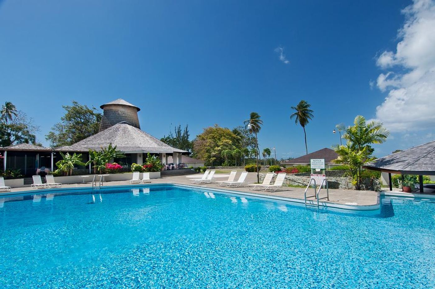 Mount-Irvine-Bay-Resort-Pool-2