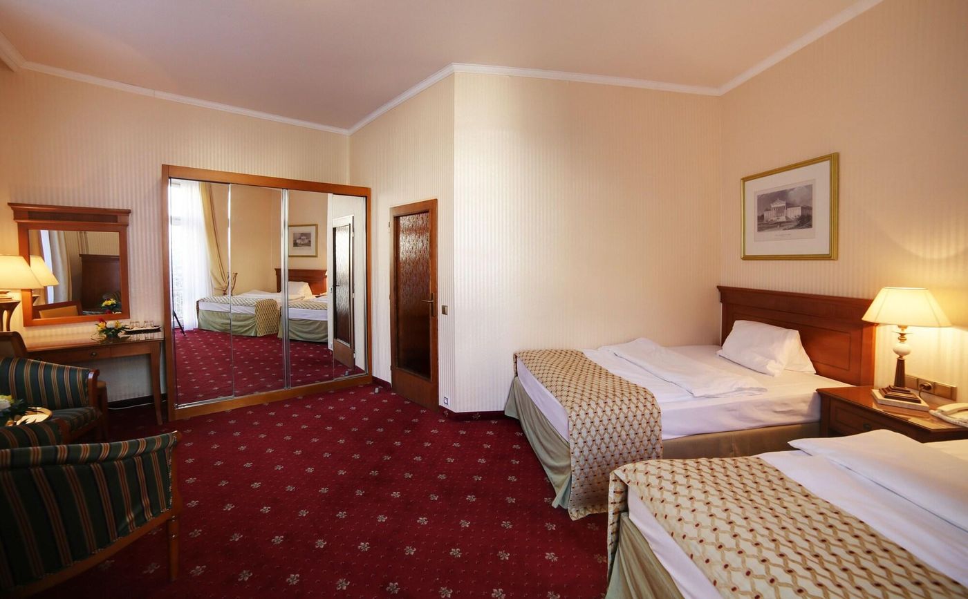 Spa Hotel Lauretta-Czech Republic-KARLOVY VARY-Room-6