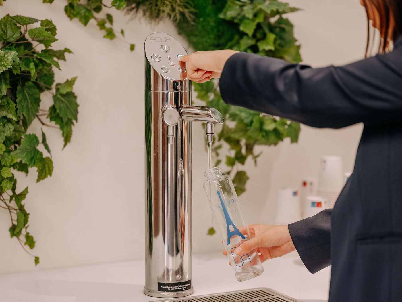 Novotel-Paris-Tour-Eiffel-General-view-36