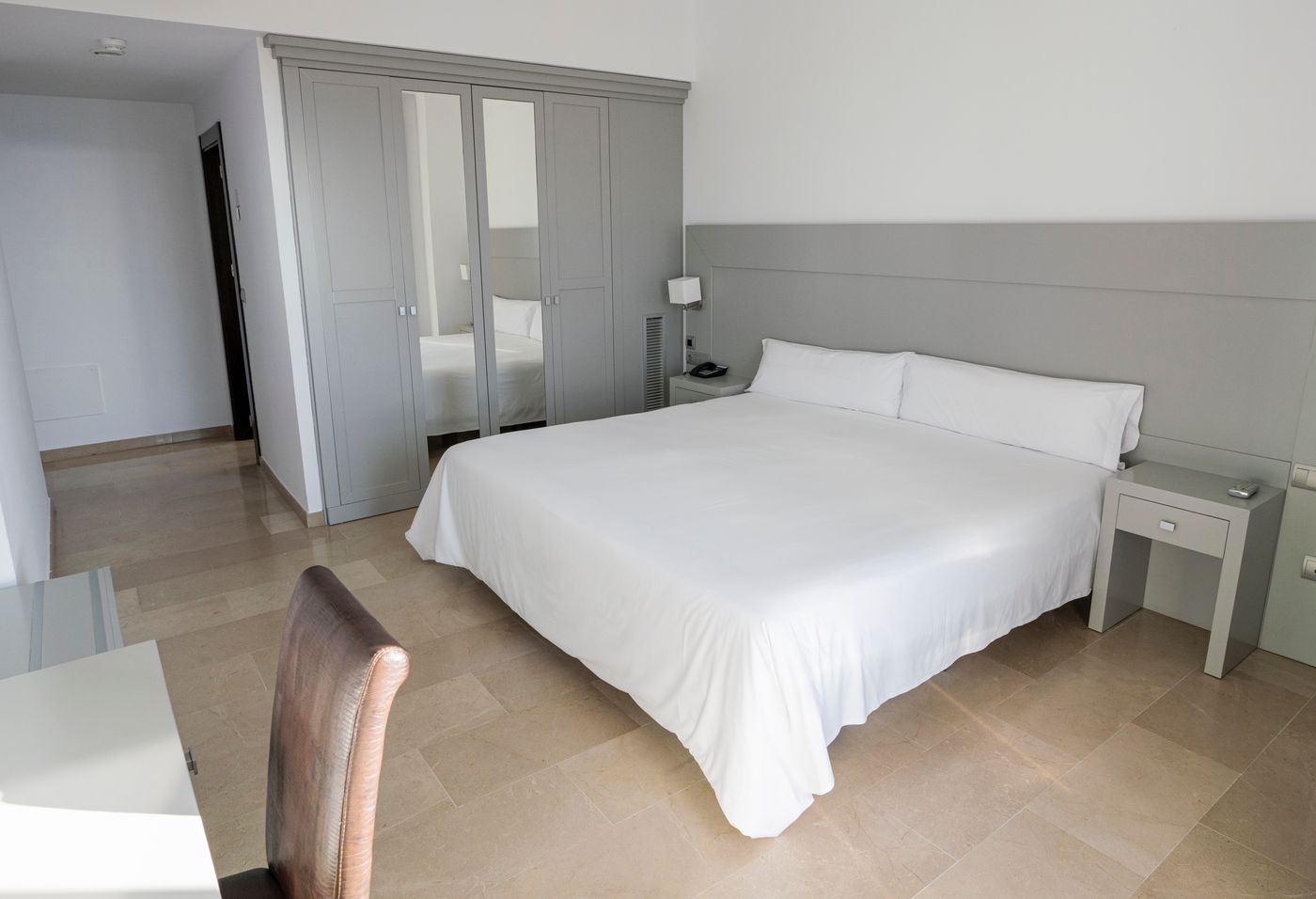 Puerto-Juan-Montiel-Spa-and-Base-N----utica-Room-30