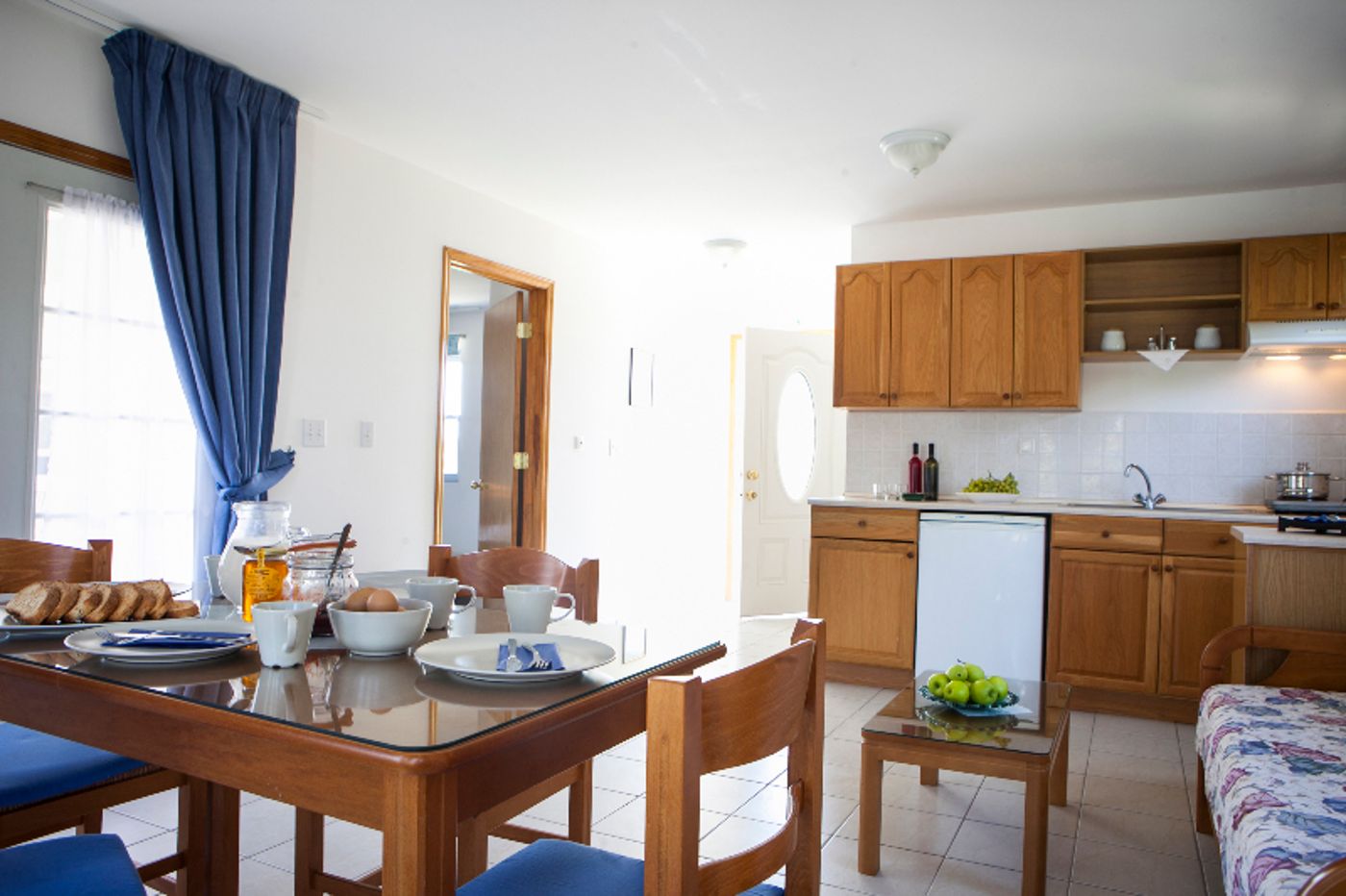 Zest---Xi-Beach-Room-44