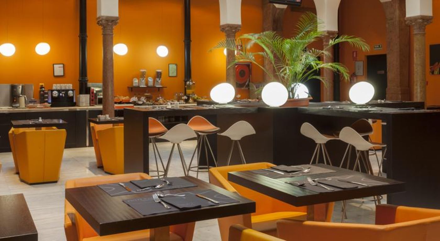 Petite Palace Plaza Hotel