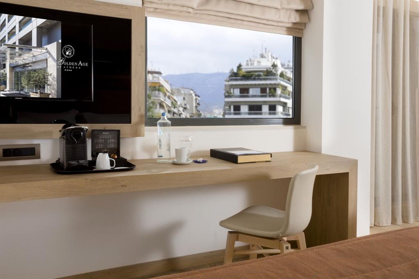 Golden-Age-of-Athens-Room-6