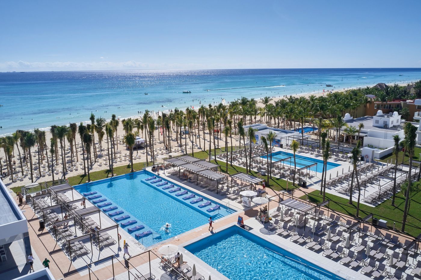 Riu-Palace-Riviera-Maya-All-Inclusive-Pool-9