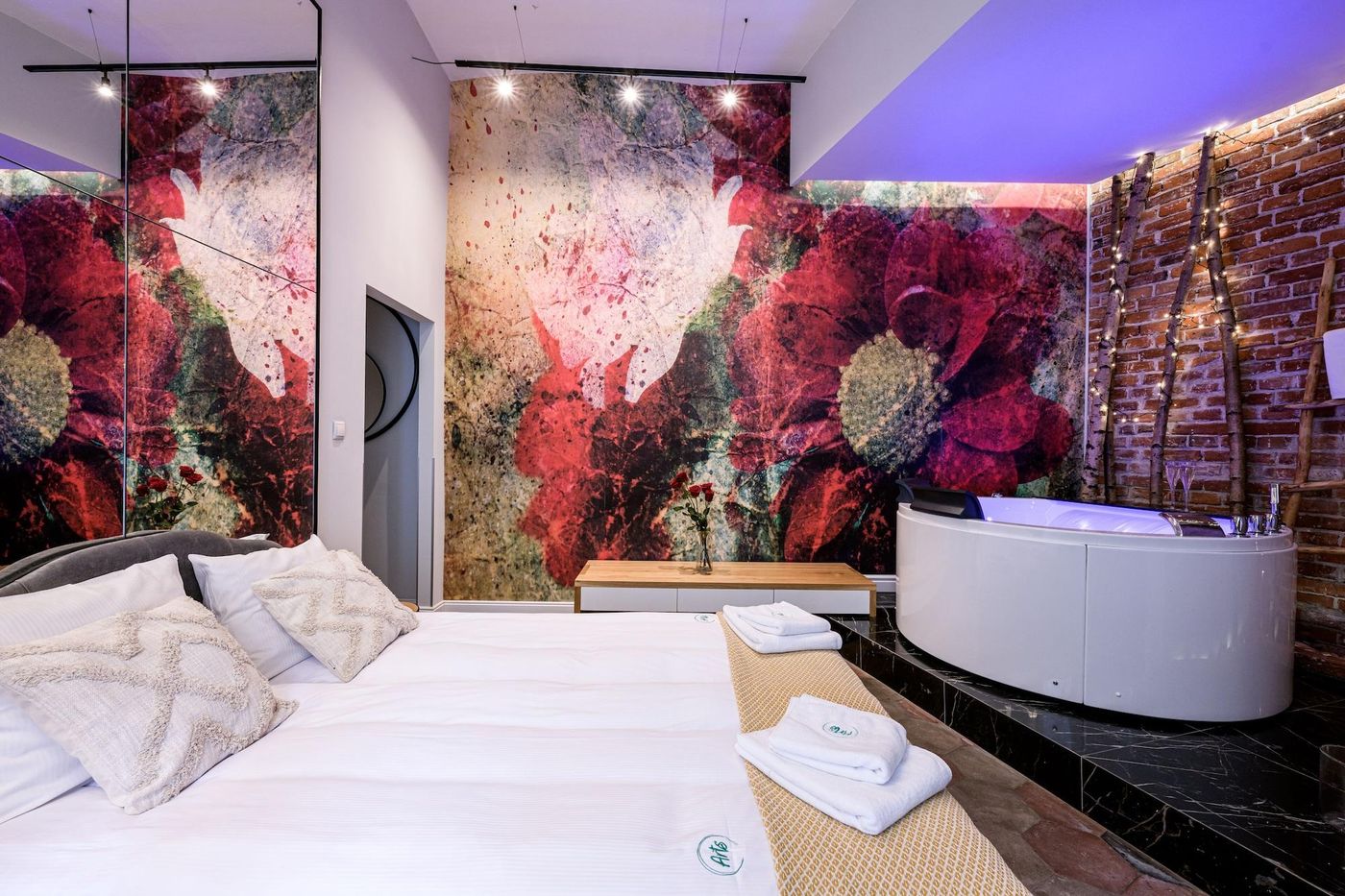 Arts-Apartments-Room-63