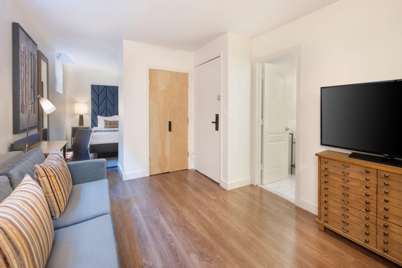 Hotel-Indigo-Boston-Garden-Room-32