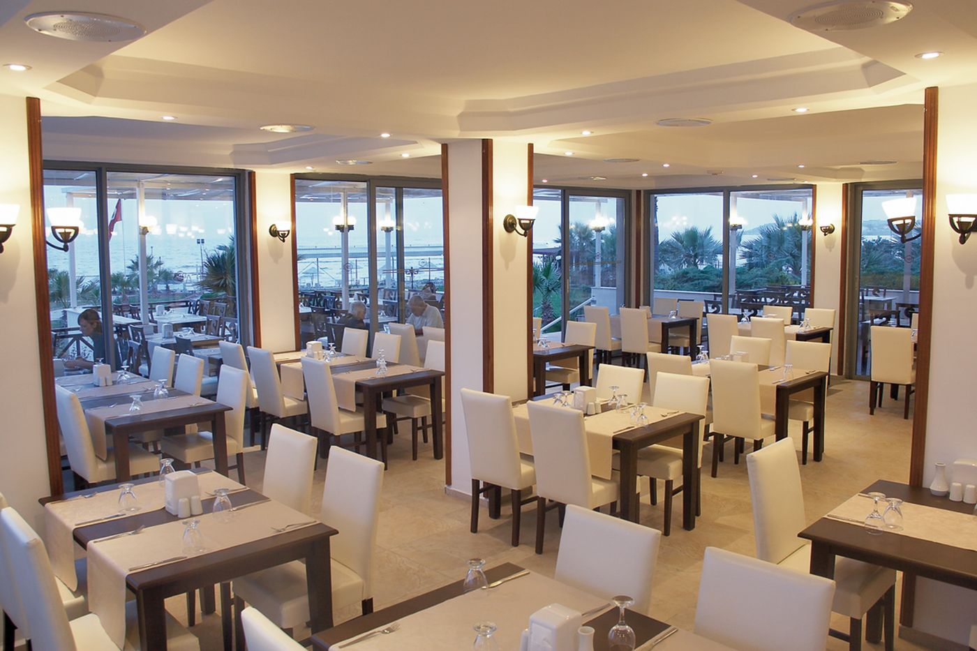 Sentinus Beach Hotel